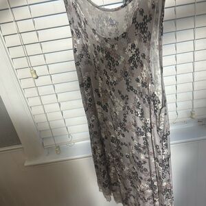 LOGO Grey floral tank.
